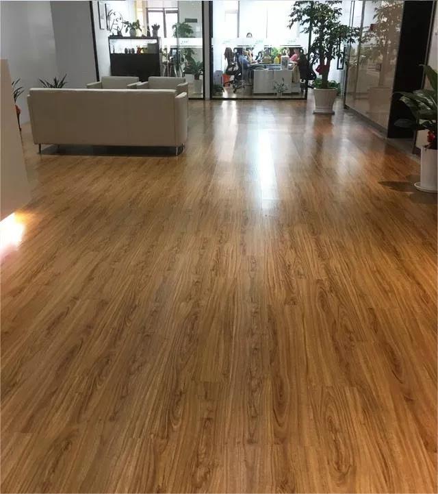 木纹麻豆精品精华液